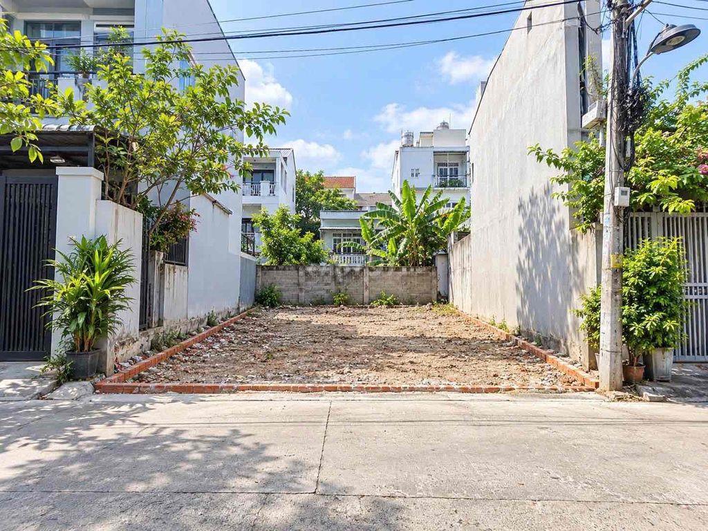 3 Tỷ  52m2  Lê văn việt full thổ