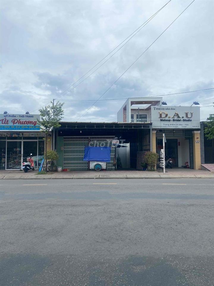 Cần bán đất full thổ cư 559m2 (Mặt tiền)