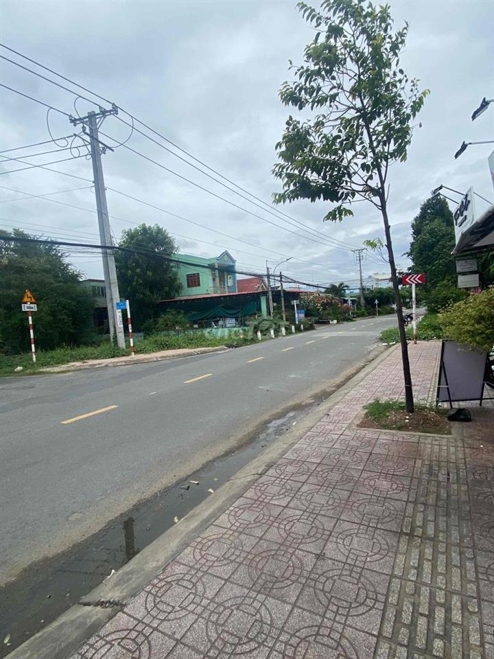 Cần bán đất full thổ cư 559m2 (Mặt tiền)