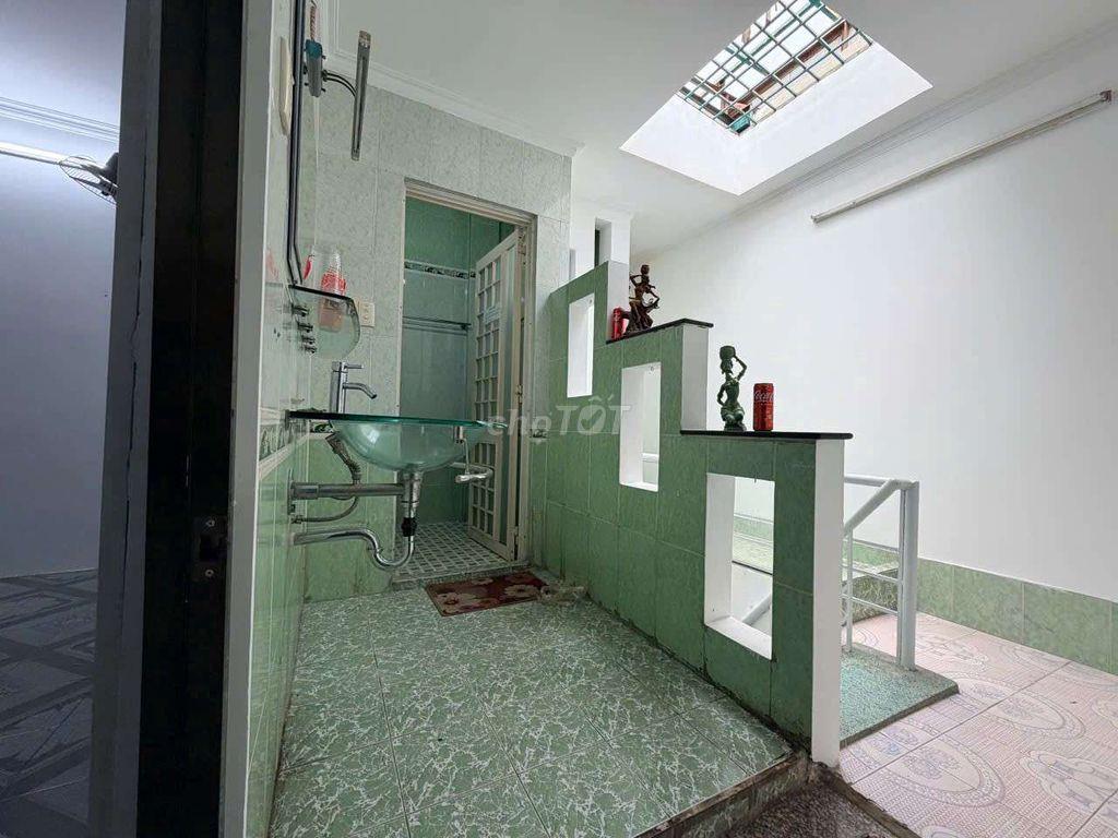 Cho thuê nhà gần 163 Tô Hiến Thành Quận 10 13 triệu