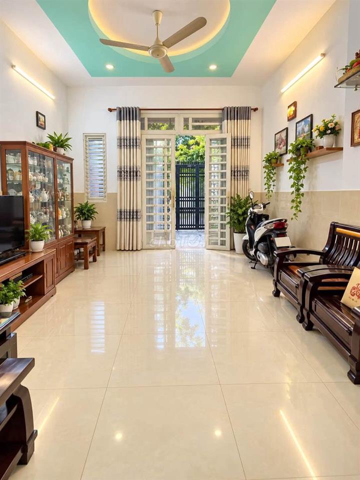 CHỈ 9.X NHÀ 3 TẦNG 90M² NGANG 5 HẺM 6M THÔNG  ĐỐI DIỆN AEON