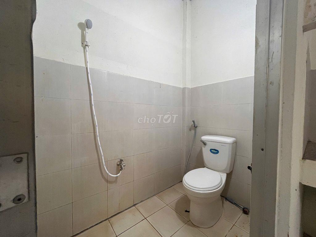 💥💥 phòng đang trống dọn ở liền💥💥