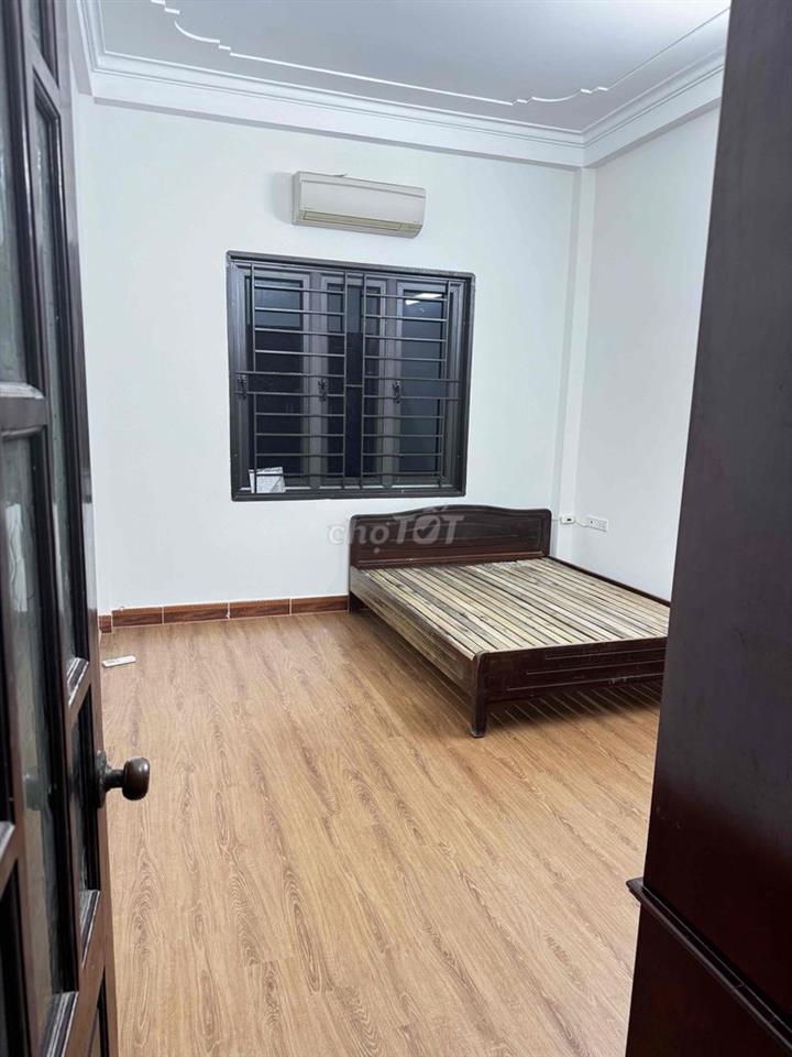chính chủ cho thuê nhà 3 tầng ở Tây Mỗ