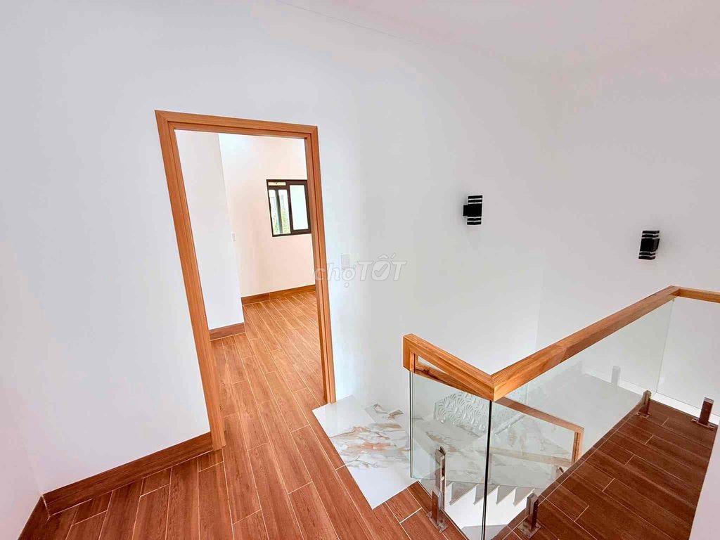 bán nhà LHP GIÁ 5tỷ2 đẹp nét xinh