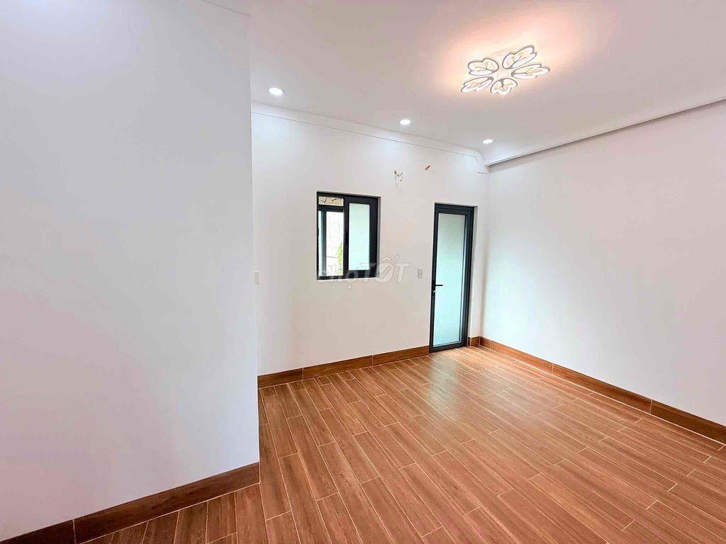 bán nhà LHP GIÁ 5tỷ2 đẹp nét xinh