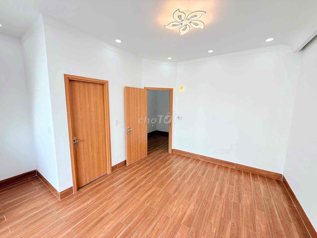 bán nhà LHP GIÁ 5tỷ2 đẹp nét xinh