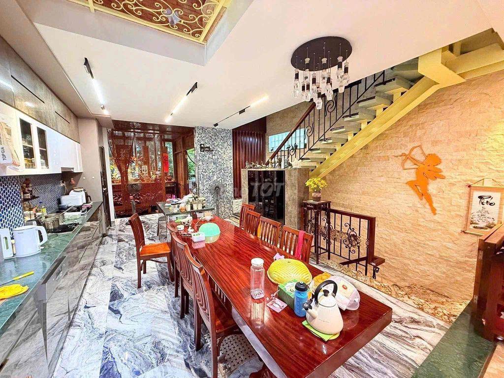 Bán nhà F9 Vũng Tàu khu đường nội bộ ôt tránh nhau giá 13ty9