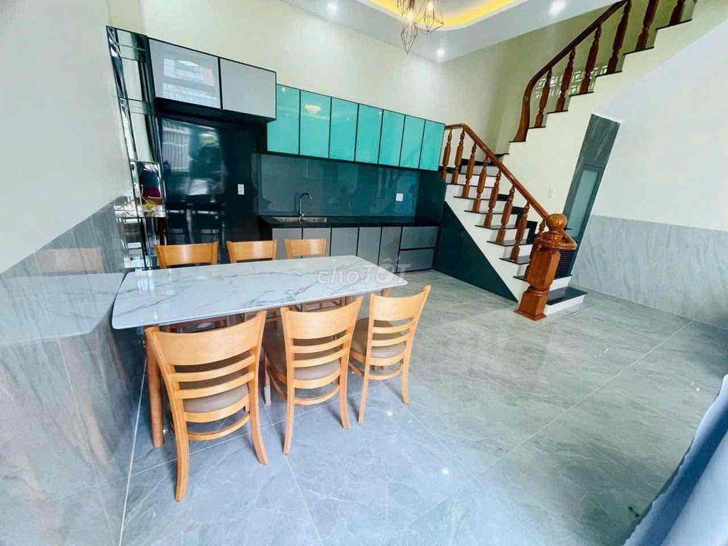 bán nhà đường LÊ HỒNG PHONG GIÁ 6ty3 lh ***
