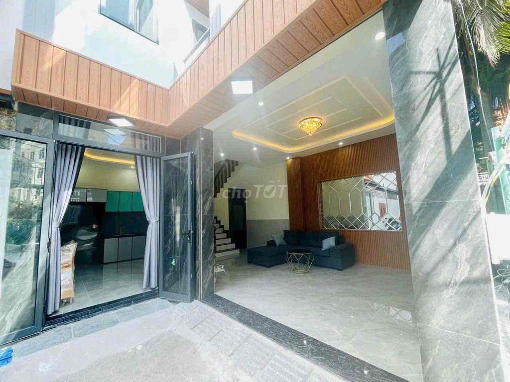 bán nhà đường LÊ HỒNG PHONG GIÁ 6ty3 lh ***