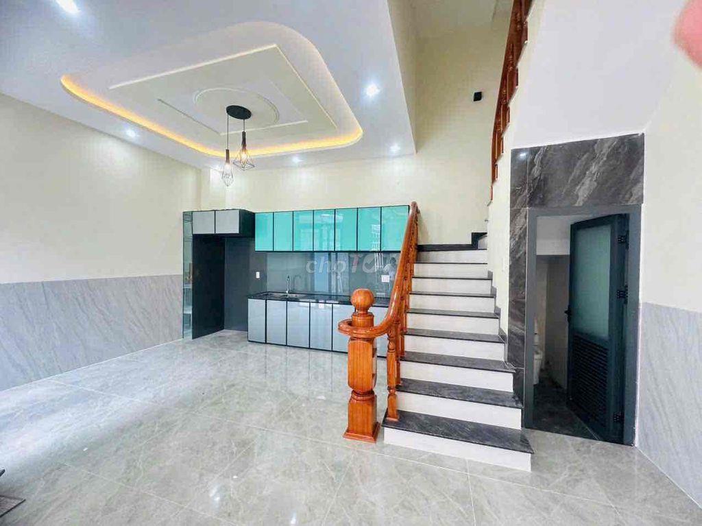 bán nhà đường LÊ HỒNG PHONG GIÁ 6ty3 lh ***