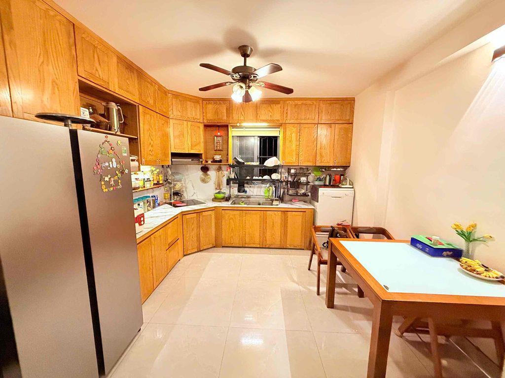 Bán nhà đường Cô Bắc dt 50m2 dtsd 250m2 giâ 7ty5 Lh ***