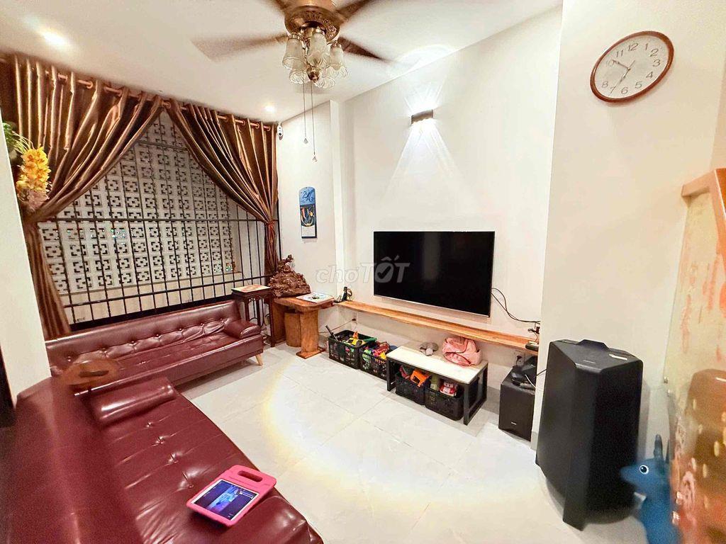 Bán nhà đường Cô Bắc dt 50m2 dtsd 250m2 giâ 7ty5 Lh ***