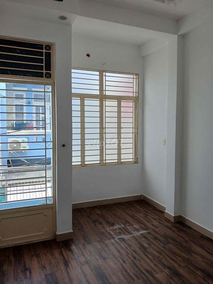 Nhà 3 tầng, 4 phòng ngũ, 3 toilet Phạm Ngũ Lão, GV