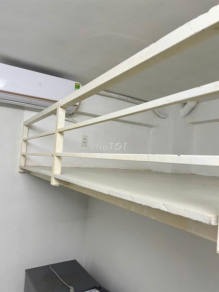 Phòng 1 người 15m2 Thành Thái nội thất cơ bản, giờ giấc tự do