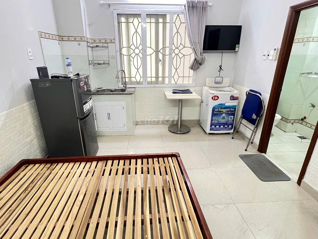 Phòng 1 người 20m2 Lý Thường Kiệt full nội thất, giờ giấc tự do