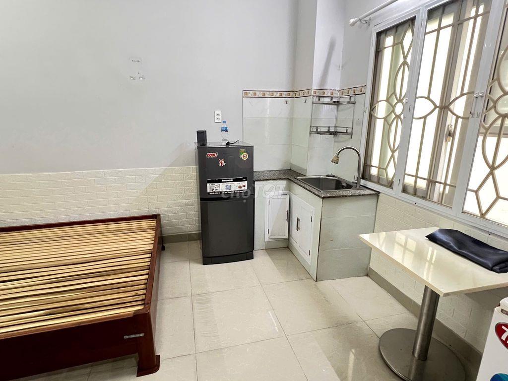 Phòng 1 người 20m2 Lý Thường Kiệt full nội thất, giờ giấc tự do