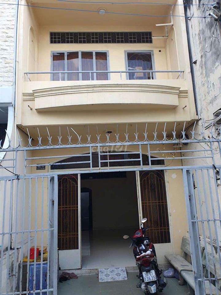 Chính chủ cho thuê nhà nguyên căn đường Nguyễn Khoái, Quận 4 – 140m²