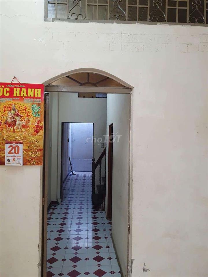 Chính chủ cho thuê nhà nguyên căn đường Nguyễn Khoái, Quận 4 – 140m²