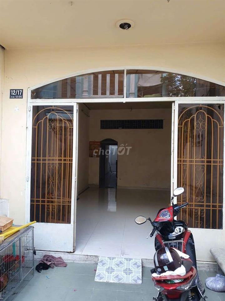 Chính chủ cho thuê nhà nguyên căn đường Nguyễn Khoái, Quận 4 – 140m²