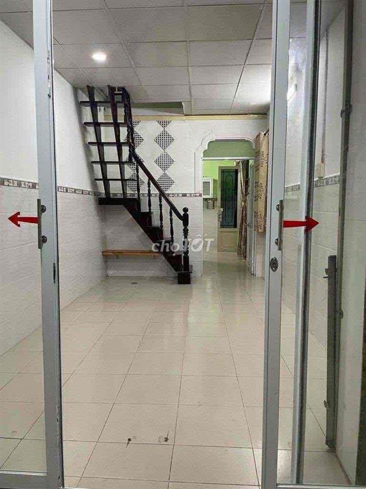 Pass 1 phòng ngủ của nhà nguyên căn, chỉ nhận nữ