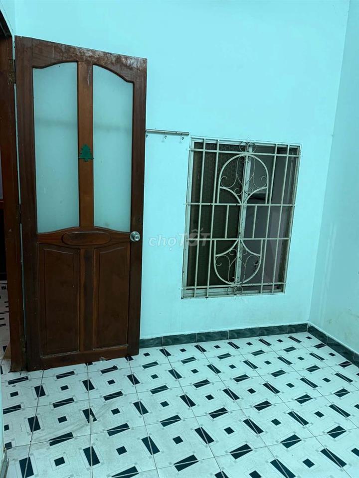 PHÒNG TRỌ 12M2 ĐƯỜNG CHẤN HƯNG, KHU BẮC HẢI
