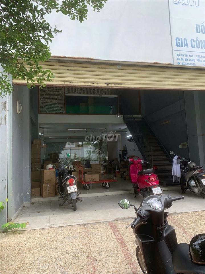 Cho thuê mặt bằng kinh doanh rộng hơn 100m