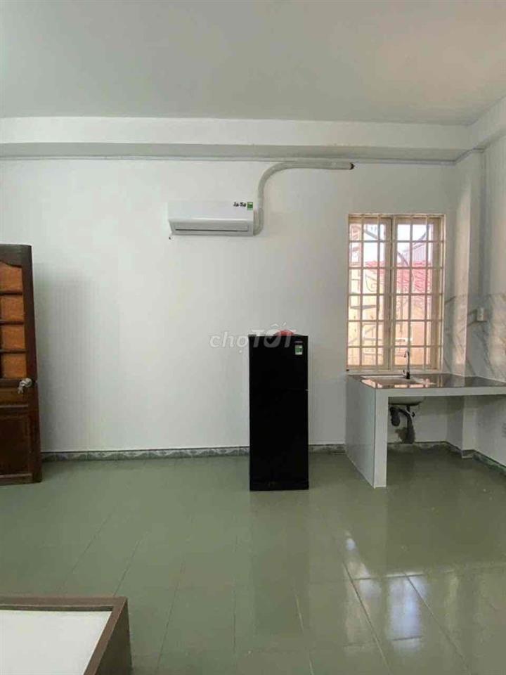 Mình muốn pass lại phòng trọ này  2tr7 pass cọc rẻ hơn cọc trực tiếp