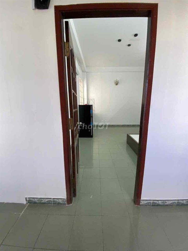 Mình muốn pass lại phòng trọ này  2tr7 pass cọc rẻ hơn cọc trực tiếp