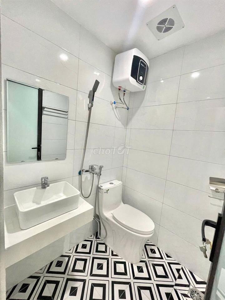 CĂN HỘ MỚI TINH NGAY 108 NGỌC HÀ