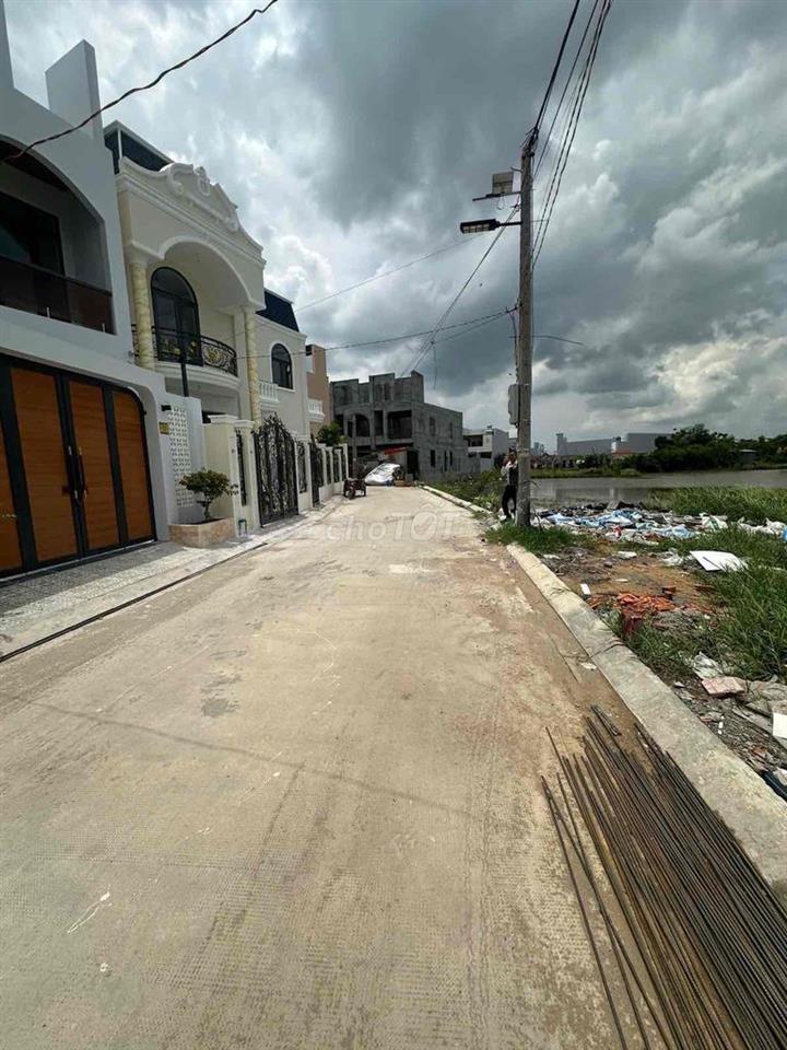 Chỉnh chủ kẹt tiền bán gấp đất Rạch Kiến