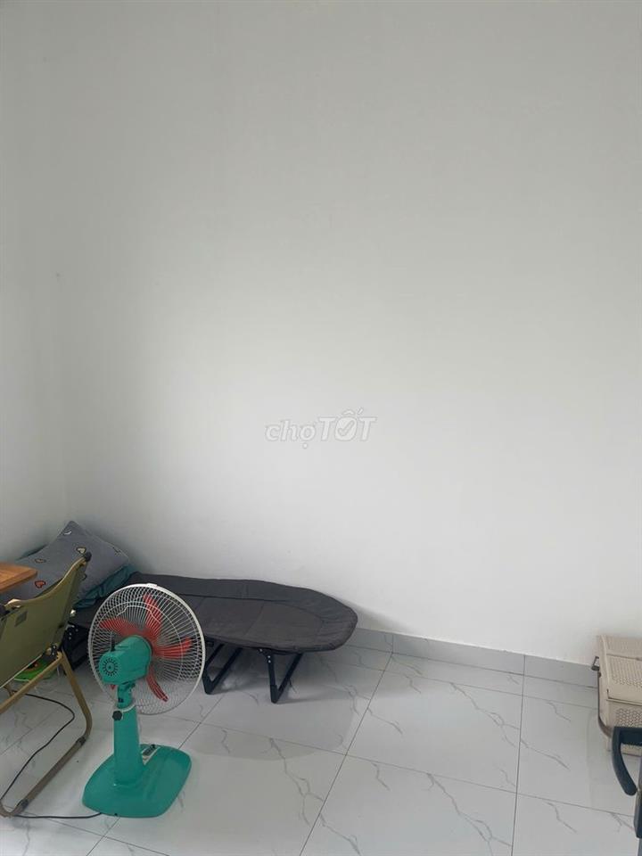 Định cư nước ngoài, bán gấp nhà cấp 4