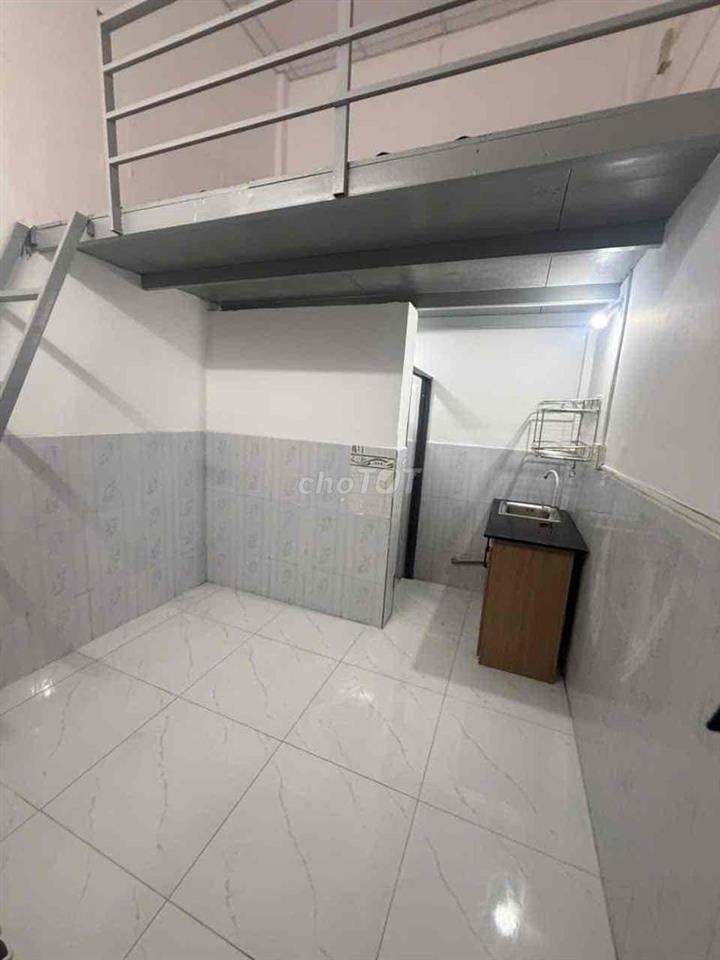 Gần DH Y Phạm Ngọc Thạch