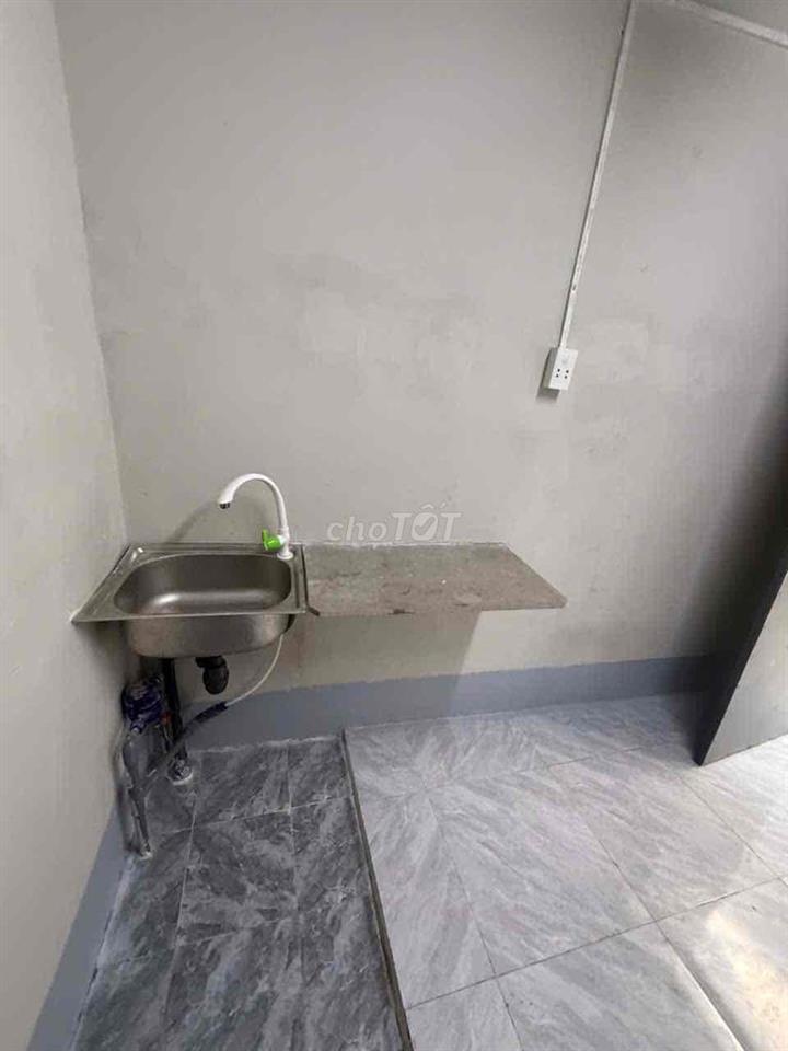 20 đường số 10 - khu CN Lê minh xuân .