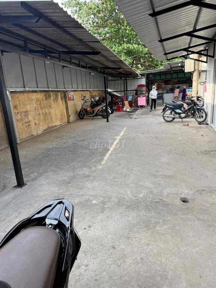 20 đường số 10 - khu CN Lê minh xuân .