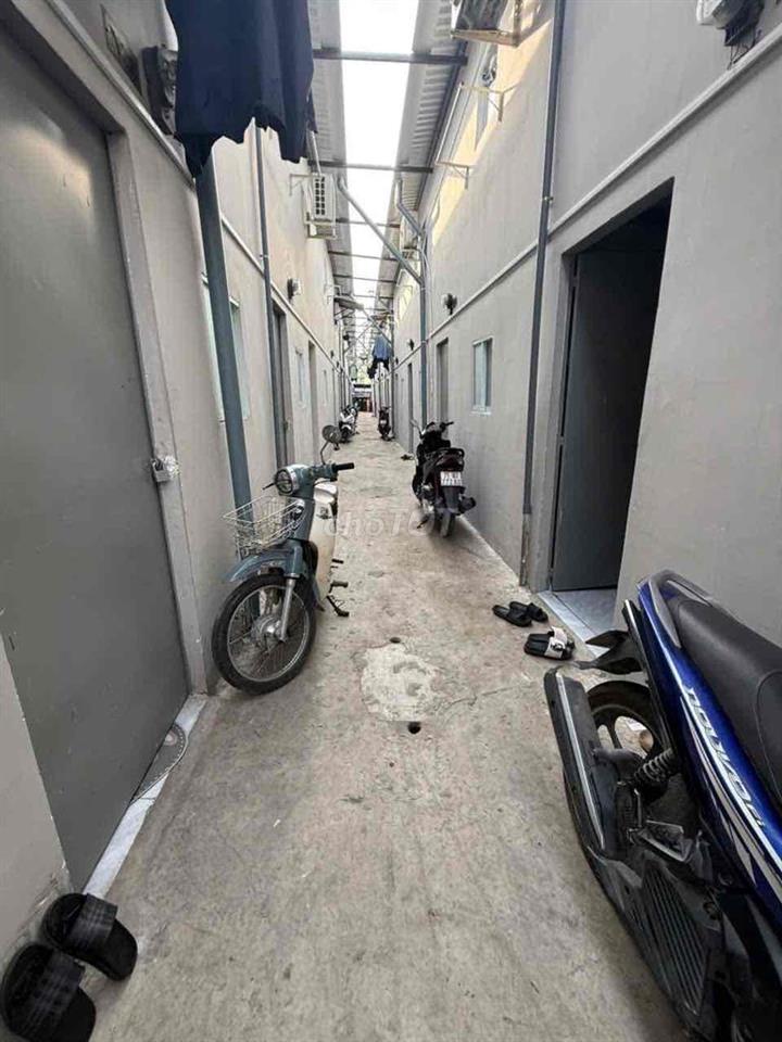 20 đường số 10 - khu CN Lê minh xuân .