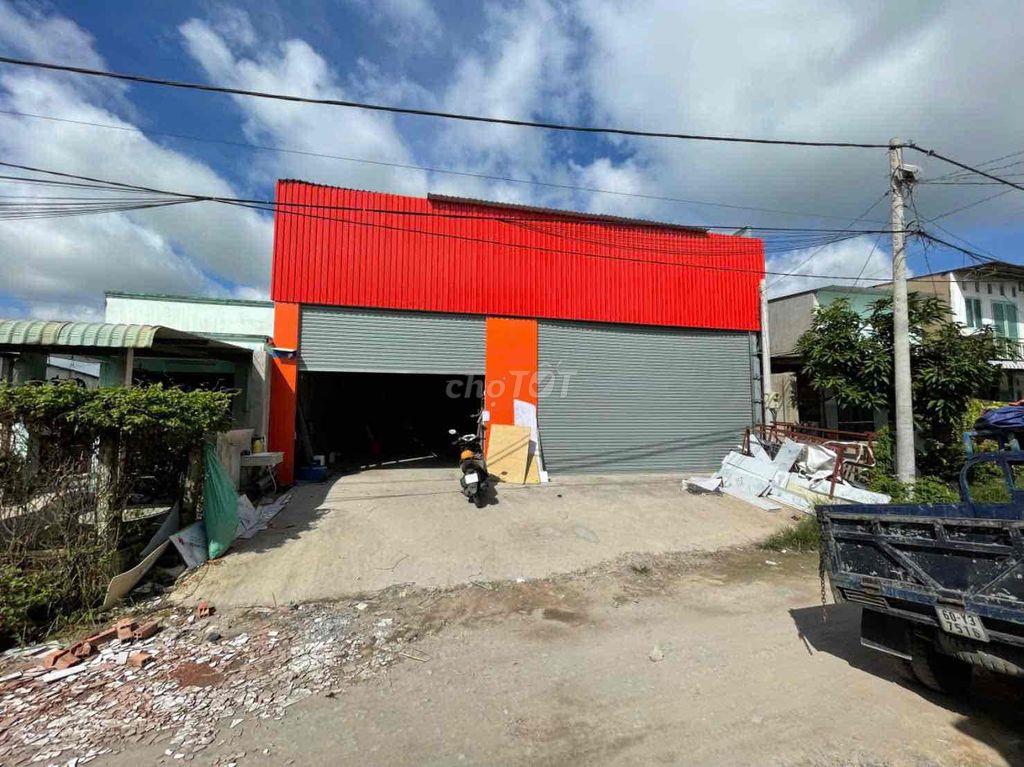 xưởng 400m vuông cần cho thuê