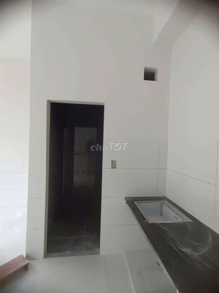 NHÀ MỚI, HỖ TRỢ GIỮ PHÒNG ĐẾN ĐẦU THÁNG 9