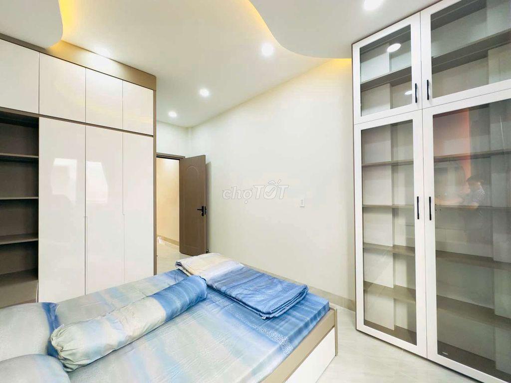 Nhà mặt tiền 