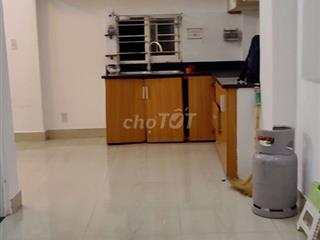 Cho Thuê khu vực trung tâm 4 tầng; 120m2; 3 PN; thoáng mát