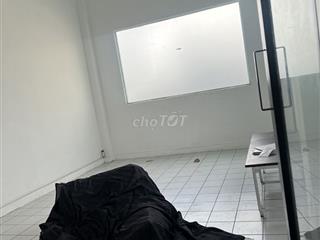 CHO THUÊ TẦNG 1 MẶT TIỀN HOÀNG SA, Q1