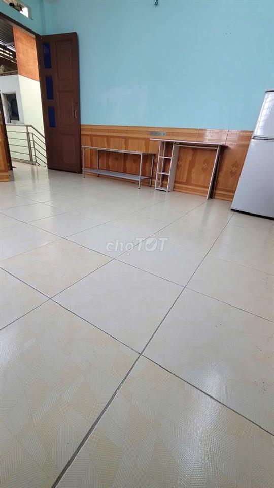 Cho Nữ thuê phòng trọ Cách Mạng Tháng 8, Quận 10