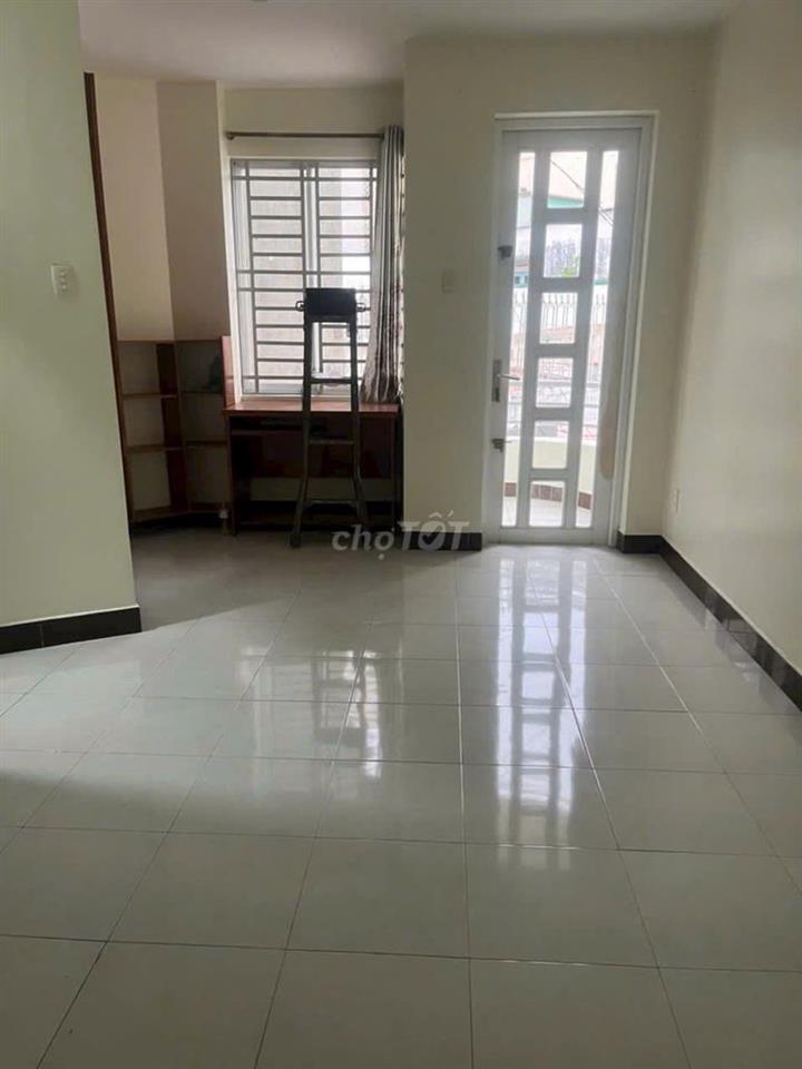 CHO THUÊ NHÀ NGUYÊN CĂN HÒA HẢO, QUẬN 10 – 12 TRIỆU/THÁNG