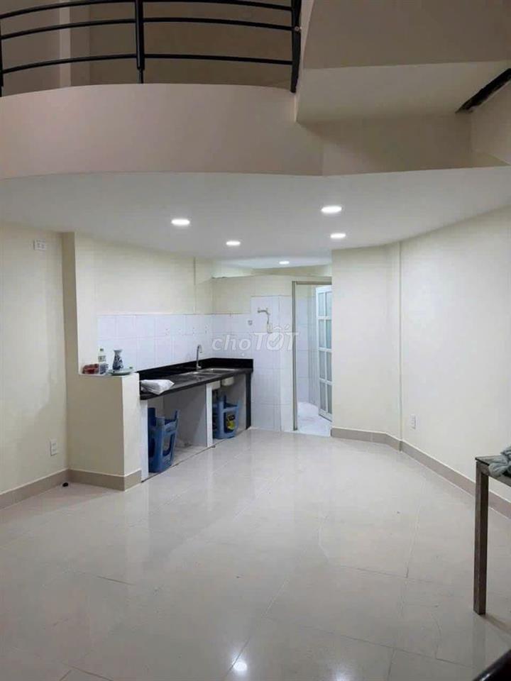 CHO THUÊ NHÀ NGUYÊN CĂN HÒA HẢO, QUẬN 10 – 12 TRIỆU/THÁNG
