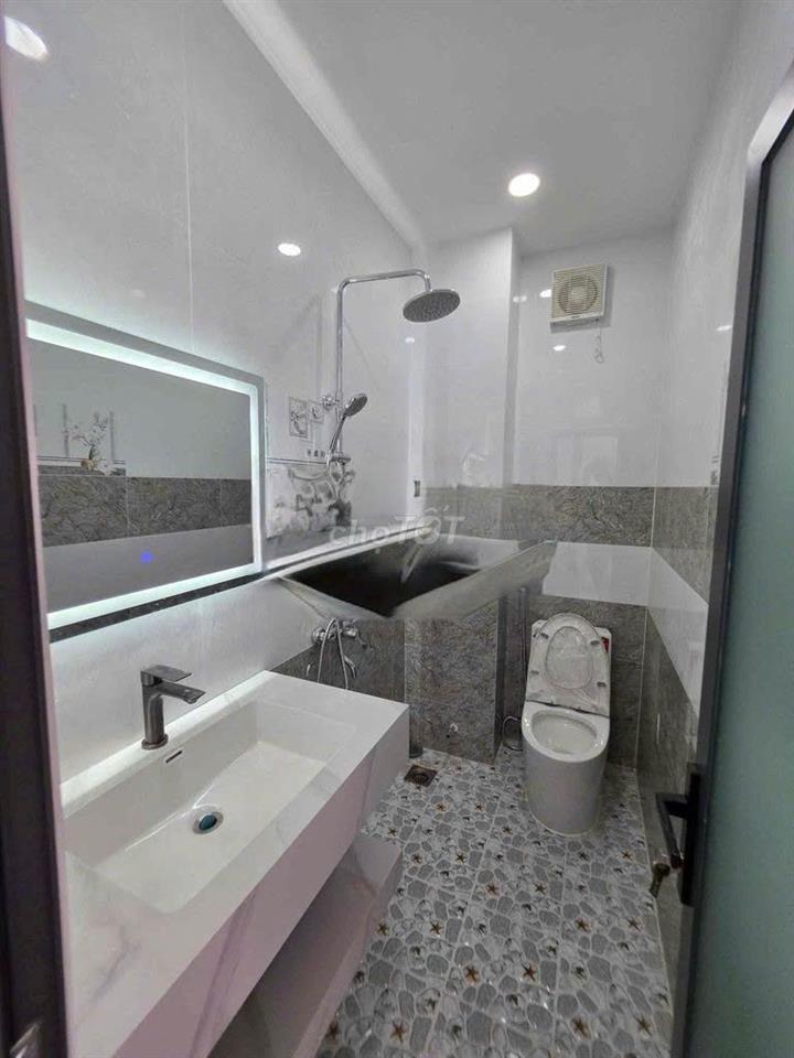 CHO THUÊ NHÀ TRẦN HƯNG ĐẠO, QUẬN 1 – 1PN FULL NỘI THẤT – 10 TRIỆU/Th