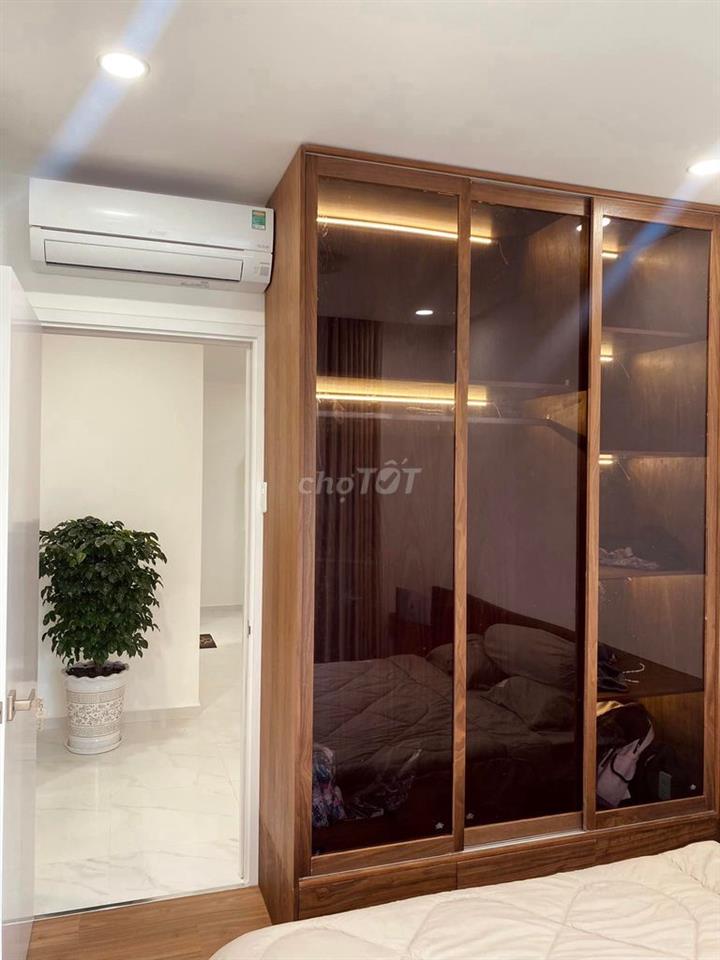 (Tháng 9) Cho thuê căn góc 2PN đầy đủ nội thất view thoáng mát Dlusso