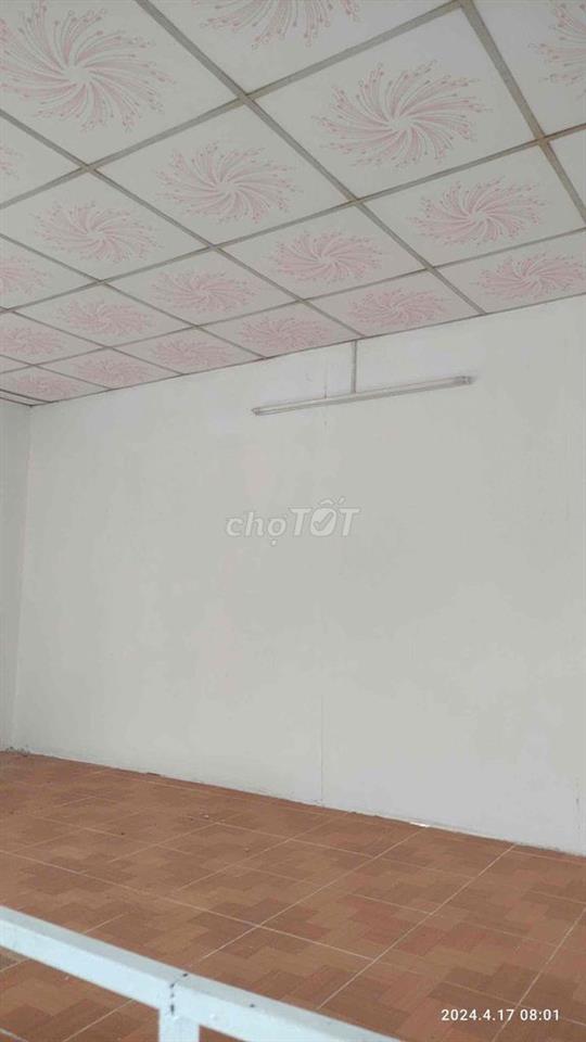 Nhà 1 trệt, 1 lầu kế bên trường cấp 1 Lê Bình, sổ hồng riêng, chín chủ