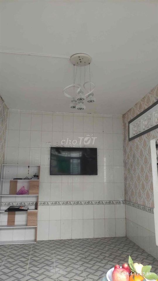 Nhà 1 trệt, 1 lầu kế bên trường cấp 1 Lê Bình, sổ hồng riêng, chín chủ