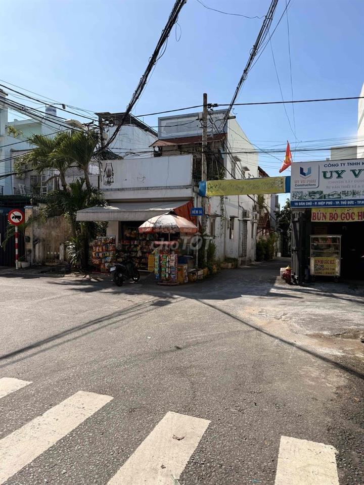 Nhà Hẻm xe hơi 83m2  ngang 5.5m,Khu Kiến Thiết , ngay ngã tư Thủ Đức