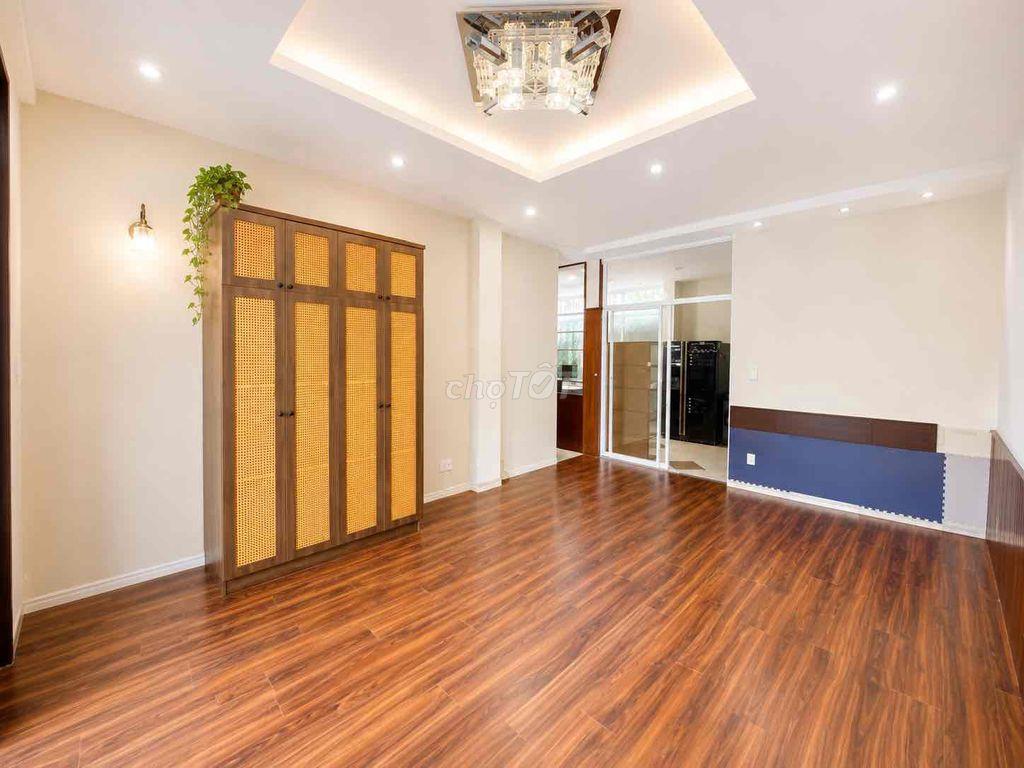 Căn hộ 1 phòng ngủ, giặt riêng, nguyên căn, đậu xe hơi