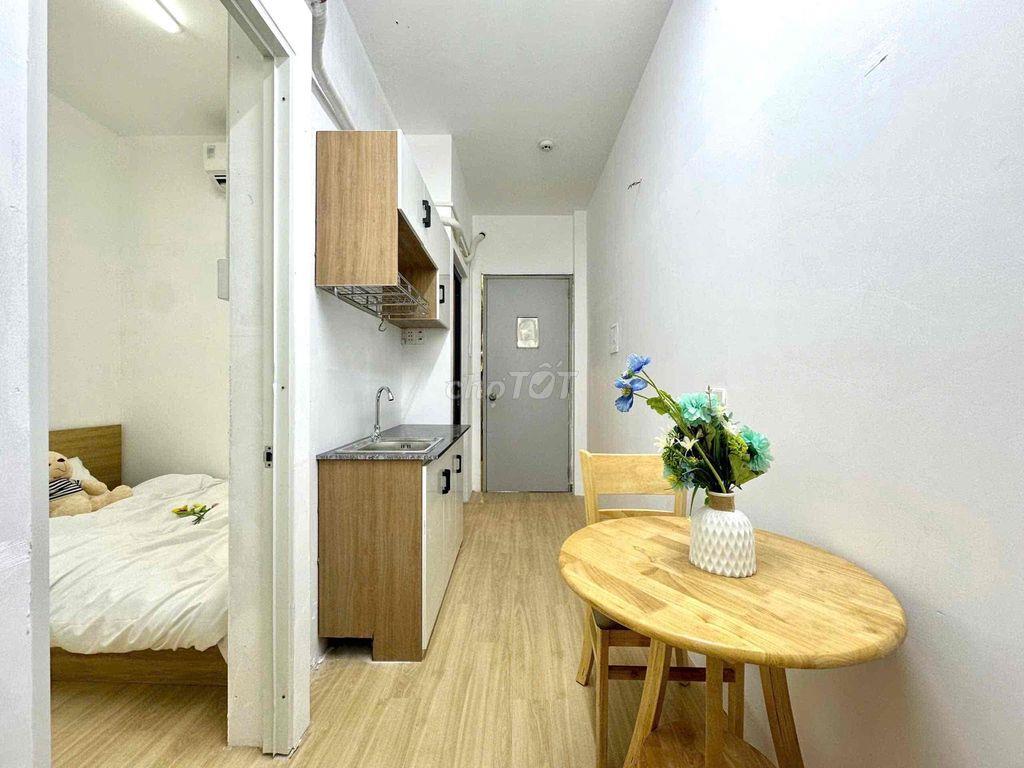 2 phòng ngủ cửa sổ thoáng, thang máy, ko xe điện